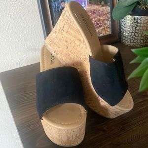 Size 5 1/2 Women
